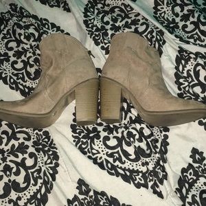 Tan Boot Heels